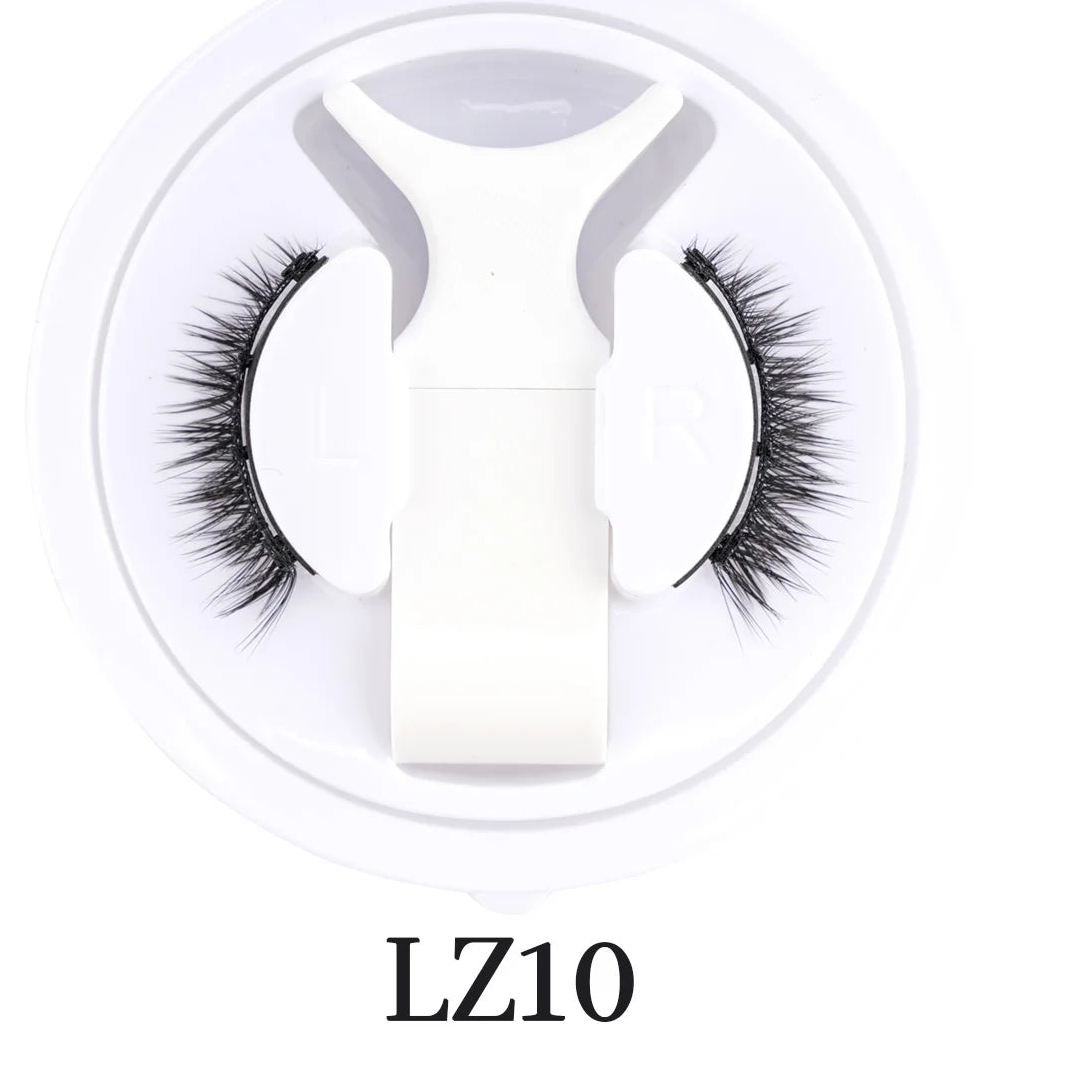 Pair of false eyelashes in a clear plastic case LZ10.
