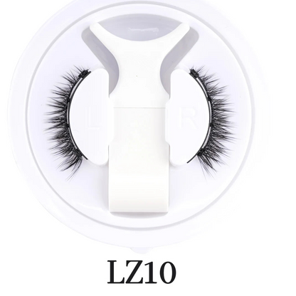 Pair of false eyelashes in a clear plastic case LZ10.